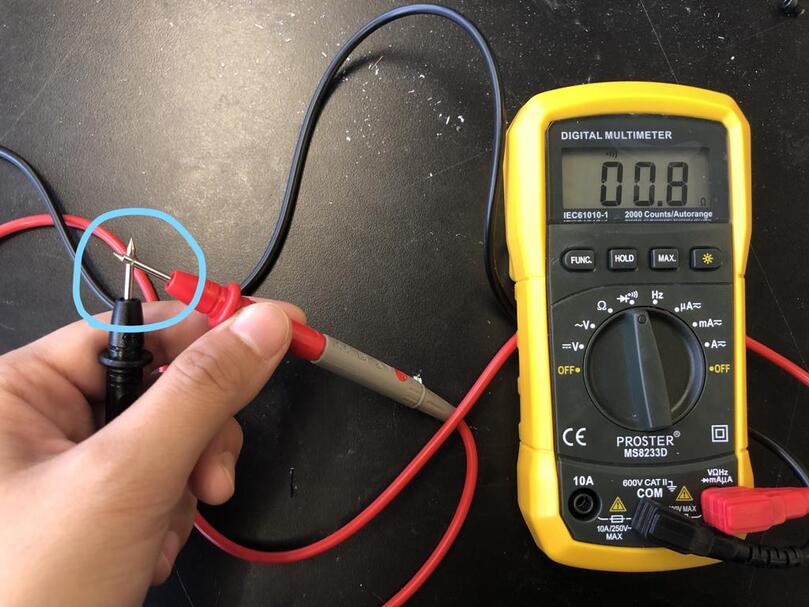 ../_images/multimeter_leads_together_inked.jpg